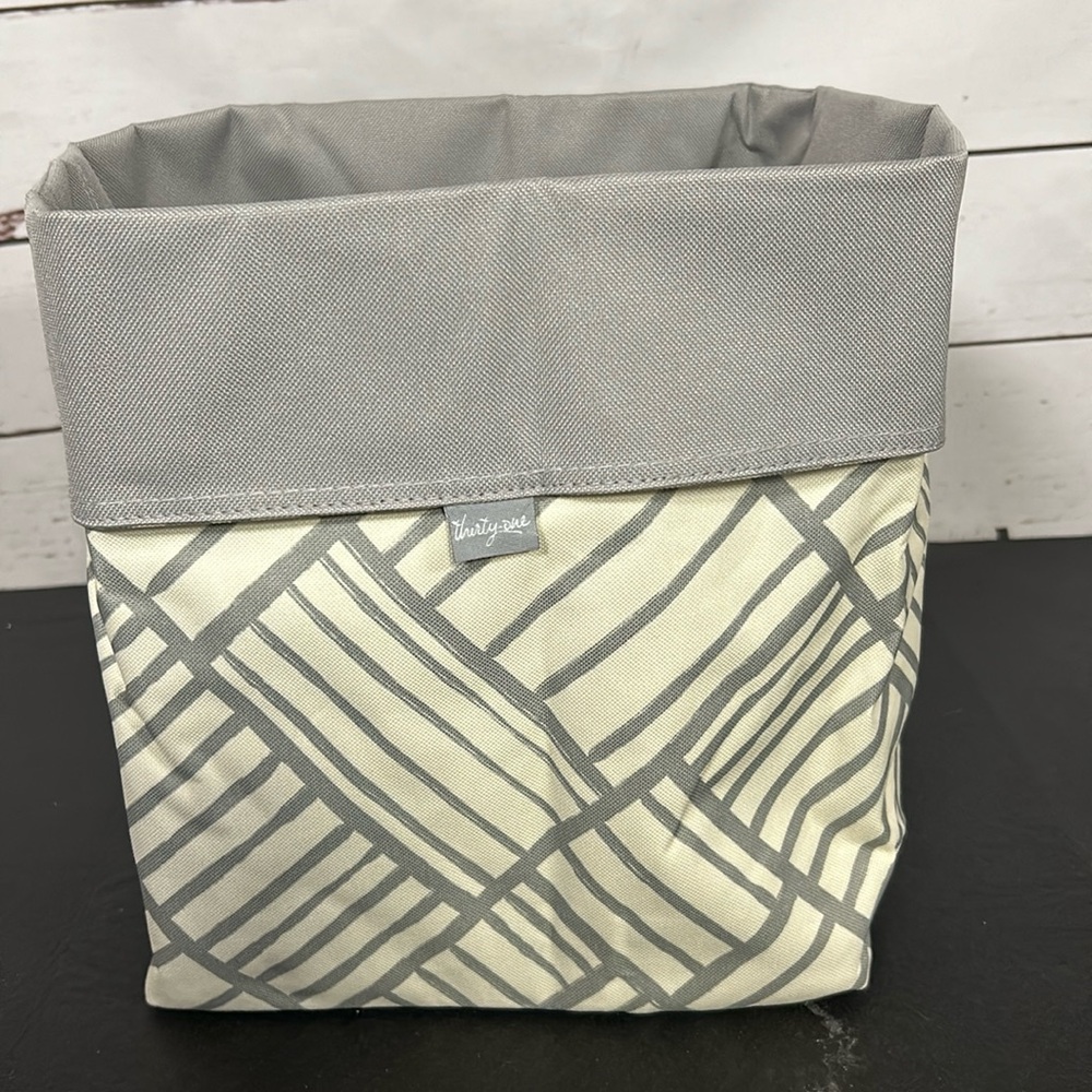NWOT Thirty-one Reversible Medium Storage Bin Gray Patchwork